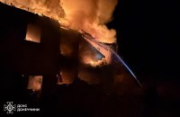 РФ атакувала Добропілля і Миколаївку на Донеччині, пошкоджена будівля ДСНС