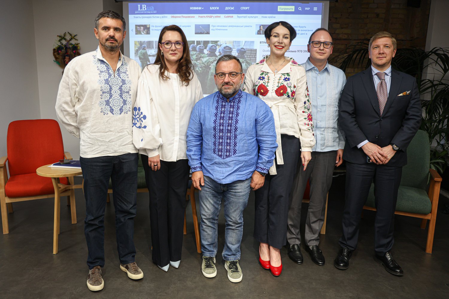Спікери дискусії Ігор Ліскі, Юлія Свириденко, Сергій Войцеховський, Єгор Перелигін, Андрій Коболєв та модераторка Соня Кошкіна
