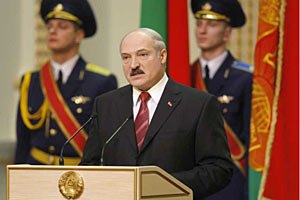 Лукашенко: в Беларуси кризиса нет