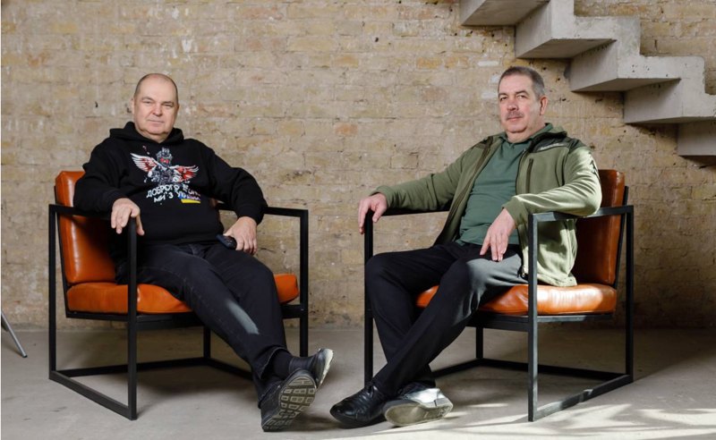 Георгій Тупчій і Євген Лихожон, праворуч