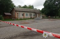 На Вінниччині під час перемовин з правоохоронцями застрелився чоловік, якого розшукували за подвійне вбивство