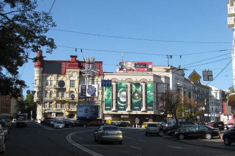 Киевляне не захотели переименовывать площадь Льва Толстого в Чикаленко