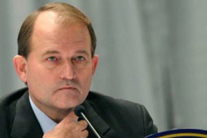 Медведчук: немає з чим вітати виборців