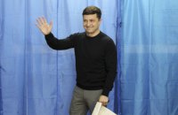 Зеленский проголосовал на избирательном участке на Оболони