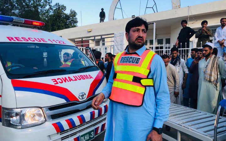 У Пакистані підірвали бомбу на політичних зборах, загинуло щонайменше 39 осіб і понад 120 поранено