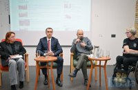 LB.Talks про ліки в Україні: репортаж з дискусійної панелі про доступність ліків, ціни на них і державне регулювання