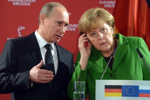 Российские дипломаты готовятся к визиту Олланда и Меркель