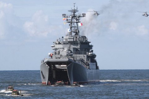 В результате обстрела с кораблей оккупантов повреждены дома в Одессе (обновлено)