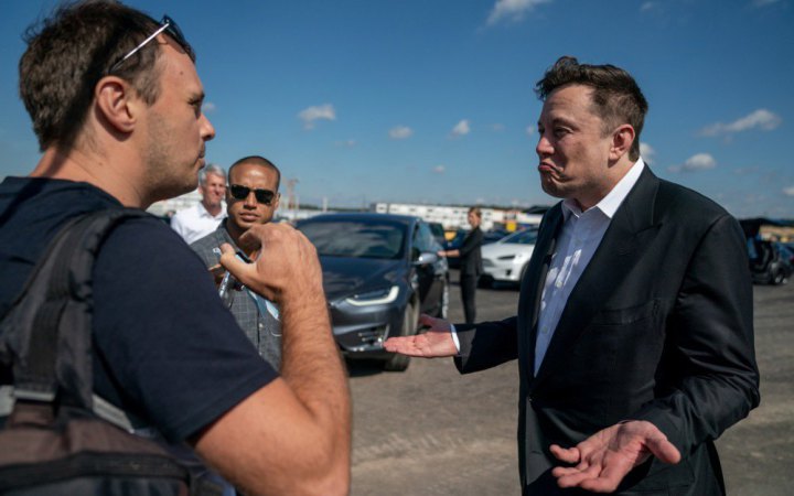 Штучний інтелект Ілона Маска почав розповідати про "білий геноцид" у відповідь на непов'язані питання