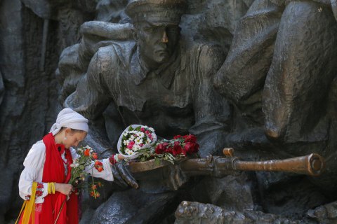 АПУ отказалась от захоронения останков неизвестного бойца АТО в Парке Славы в Киеве