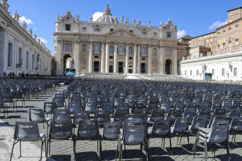 Великодні богослужіння у Ватикані відбудуться без присутності вірян