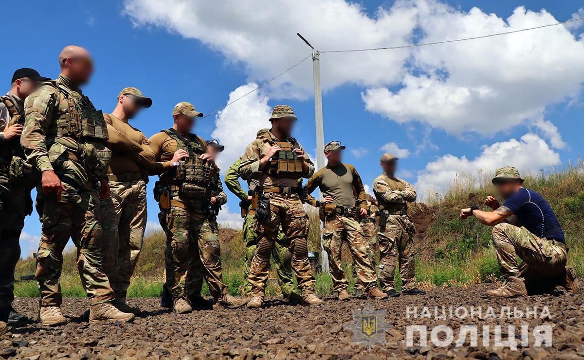 Тренування бійців КОРДу на полігоні