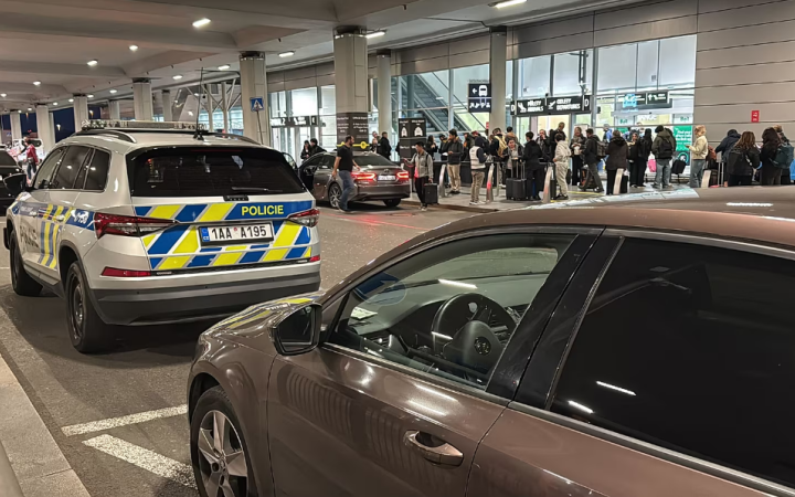 У аеропорту Праги тривають маневри через загрозу від дронів