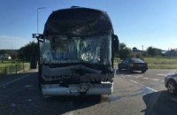 Экскурсионный автобус с детьми столкнулся с маршруткой под Львовом