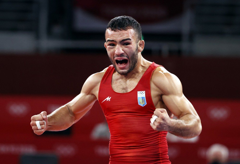 Борець Парвіз Насібов