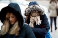 Холод пробирає до кісток і мороз шкірою: як пережити зиму без тепла та світла