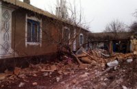Оккупанты обстреляли лицей в пгт Врубовка в Луганской области.