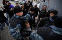 "Беркут" разогнал на Майдане молодых оппозиционеров