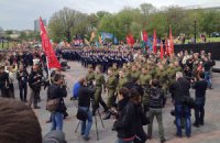​В Донецке прошел митинг ко Дню Победы: активисты ДНР помешать не смогли 