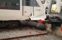 Під час аварії поїзда в Барселоні постраждали 54 особи (оновлено)