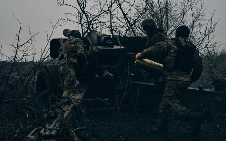 Від початку доби росіяни 95 разів атакували позиції Сил оборони, бої тривають