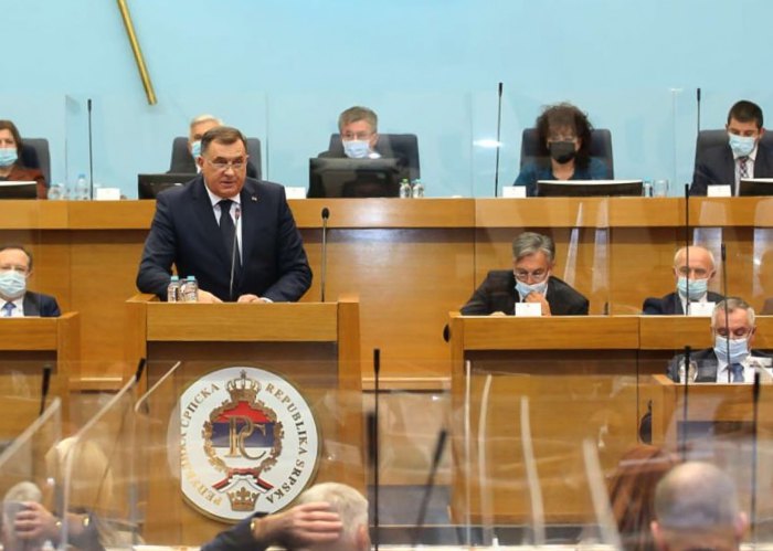 Лідер боснійський сербів Милорад Додик під час виступу в Народній скупщині (парламенті)