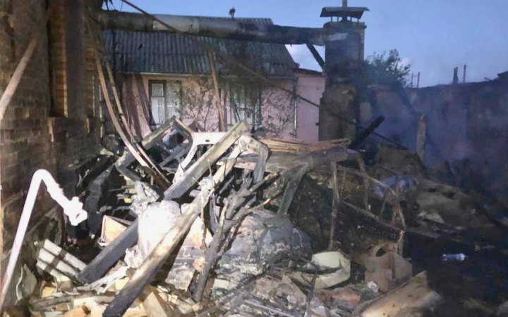 Унаслідок обстрілів Дніпропетровщини пошкоджені будинки, хлібокомбінат, дитячий садок і бібліотека