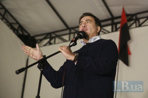 Саакашвили заявил о депортации трех его соратников в Грузию