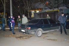 У Миколаєві під виборчою дільницею стріляли в активістів