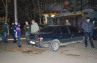 В Николаеве под избирательным участком стреляли в активистов