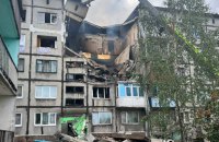 Російський дрон влучив у будинок на Донеччині: поранені мати зі сином