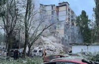 Росіяни повторно атакували Київ – крилатими ракетами: влучання у житлову забудову, є жертви і десятки поранених (оновлено)