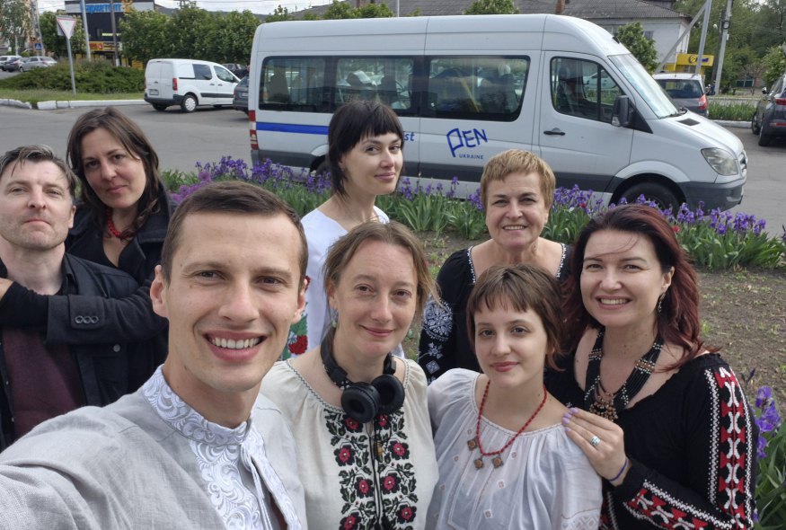 Учасники 33-ї літературно-волонтерської поїздки Українського ПЕН