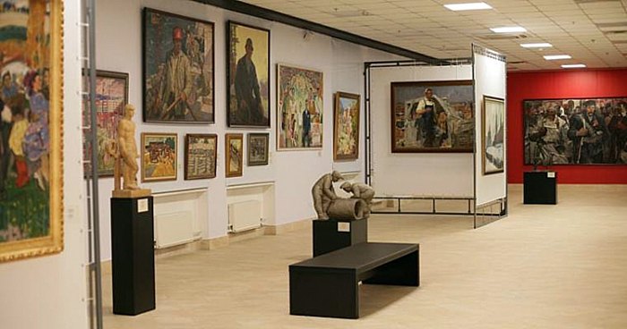 Экспозиция в Музее современного изобразительного искусства в Киеве 