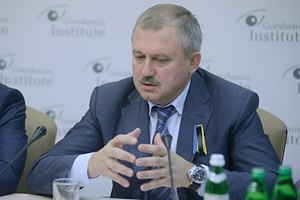 Сенченко виступив за проведення референдуму про вступ у НАТО після стабілізації ситуації на сході