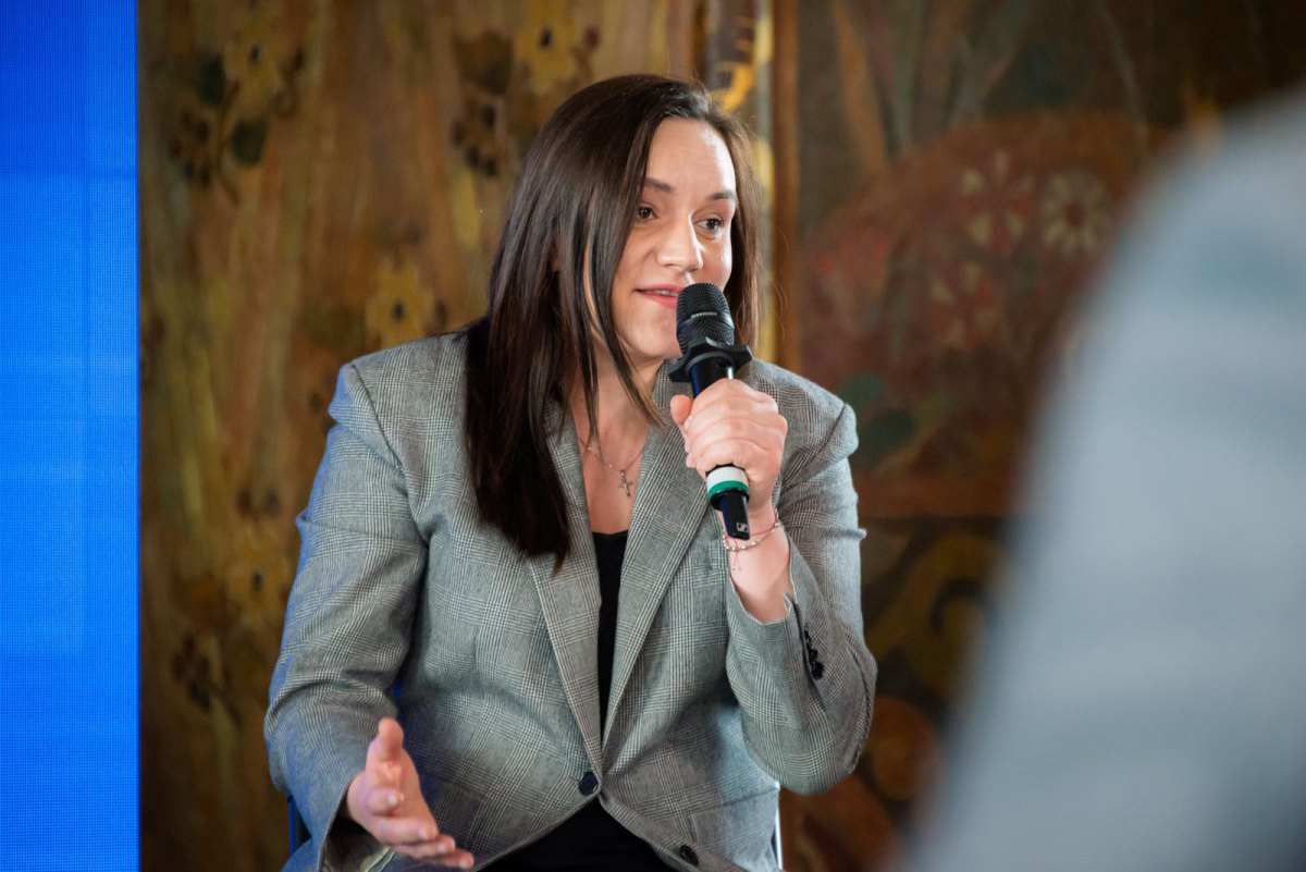 Тетяна Бережна під час обговорення ідентичності як стратегічної основи безпеки та єдності України 