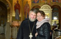 В Киеве от падения дерева во время крестного хода погибла жена протоиерея