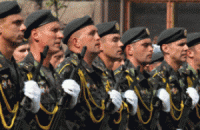 В Киеве начался военный парад