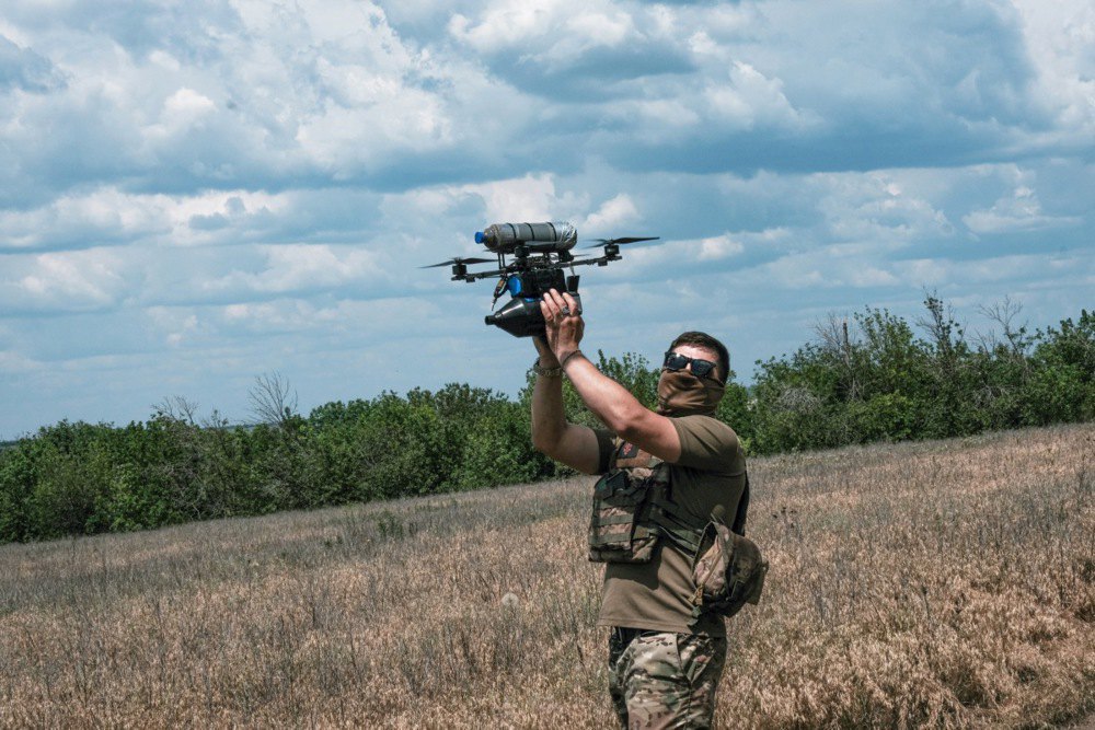 The drone operator of the 93rd Brigade of the Armed Forces of Ukraine launches an FPV on an optical fibre near the front line in Kostyantynivka on 17 June, 2025.