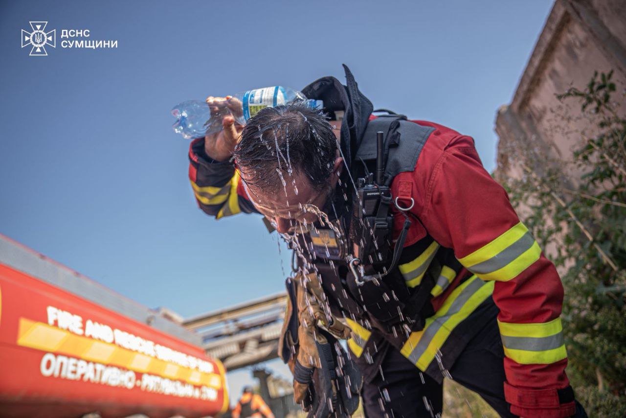 Rescuer during the elimination of the consequences of the strike
