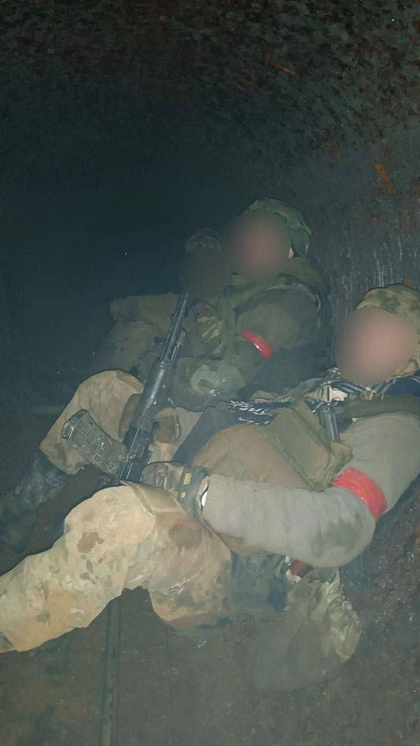 Occupiers in industrial pipes