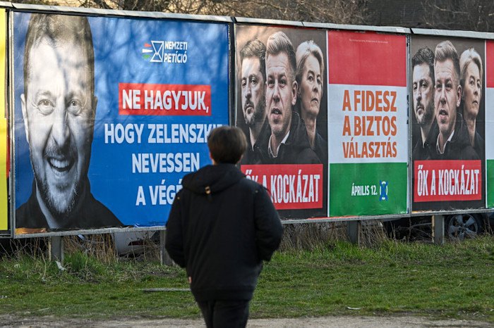 There are almost more advertising posters depicting Volodymyr Zelenskyy in Hungary than Viktor Orbán's photo