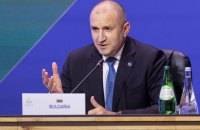 Bulgarian President vetoes law on free armour transfer to Ukraine