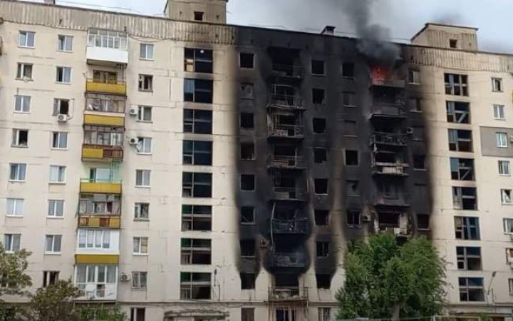 Russians damage five high-rise buildings in Severodonetsk - governor