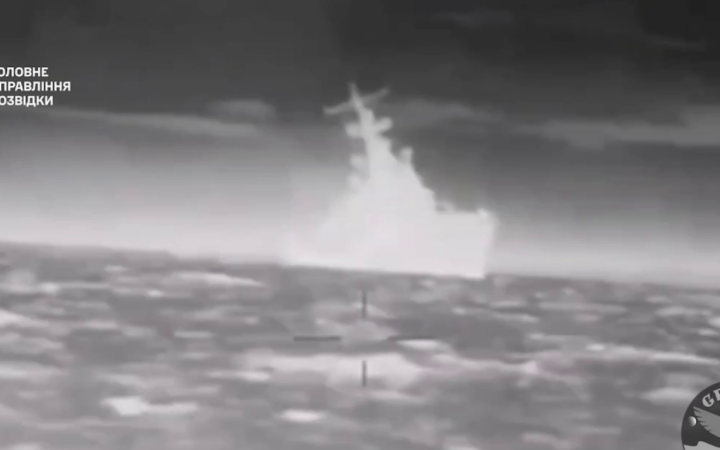 Ukrainian intelligence agency sinks Russian missile boat in Crimea