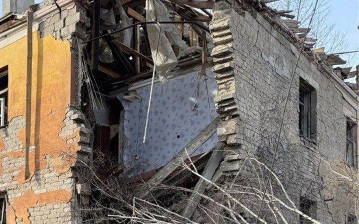 One killed, seven wounded: Russians drop nine bombs on Kostyantynivka in Donetsk Region 