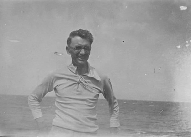 Yuriy Yanovskyy on the Black Sea coast, 1933