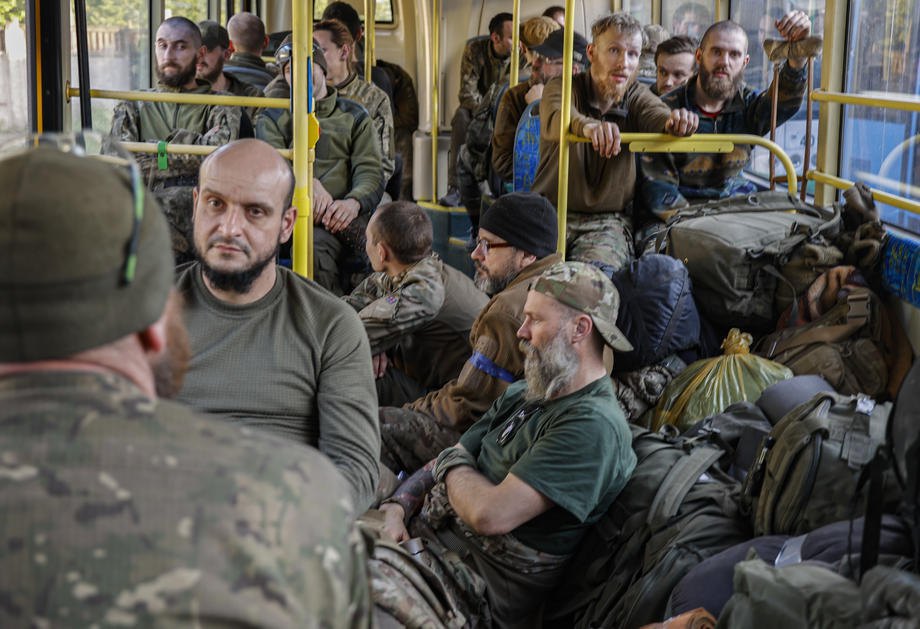 The departure of Azov fighters from Azovstal.
