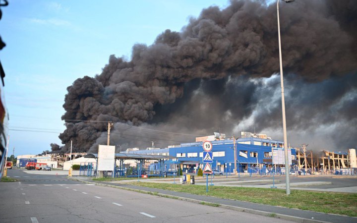 Russians hit American company in Mukachevo, more than 10 people injured 