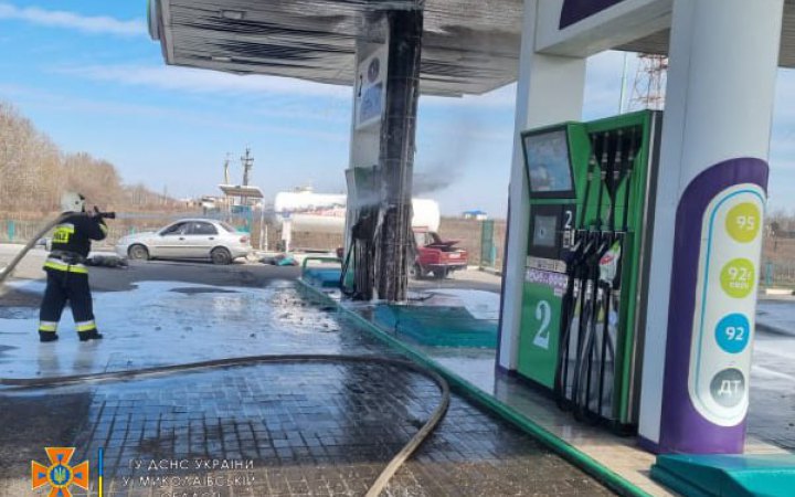 Because of the attack of occupiers, there was a fire at the gas station in Mykolayiv, three people perished